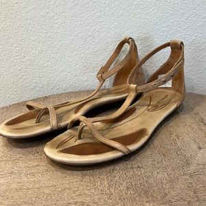 Merrell sandals size 9